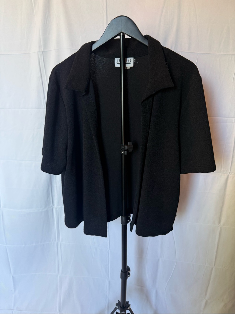 En Focus Women’s Black short sleeve open blazer jacket